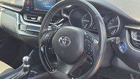 Toyota C-HR 1.8 VVT-h Icon SUV 5dr Petrol Hybrid CVT Euro 6 (s/s) (122 ps) 34