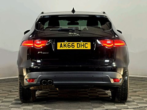 Jaguar F-Pace R-SPORT AWD 8