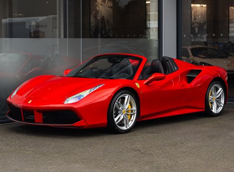 Ferrari 488 SPIDER 2