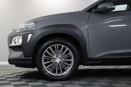 Hyundai KONA SE 27