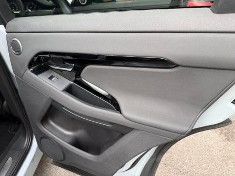 Land Rover Range Rover Evoque 2.0 D200 MHEV Dynamic SE SUV 5dr Diesel Auto 4WD Euro 6 (s/s) (204 ps) 42