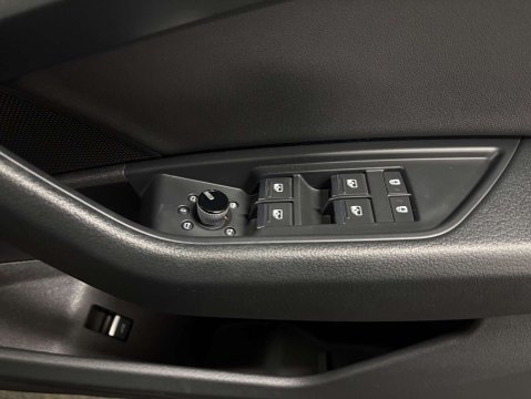 Audi E-Tron e-tron Technik 50 Quattro 4WD 5dr 14