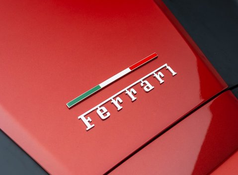 Ferrari F8 Spider 33