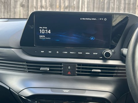 Hyundai BAYON T-GDI PREMIUM DCT MHEV 12
