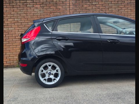 Ford Fiesta 1.4 Fiesta Zetec Auto 5dr 14