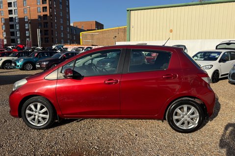 Toyota Yaris 1.3 VVT-I TR LOOK! JUST 38000 MILES! LOW INSURANCE! AIR CON 27