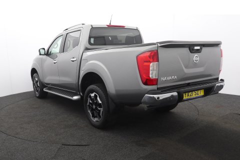 Nissan Navara Double Cab 2.3 dCi Tekna Pickup 4WD Euro 6 3