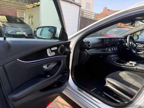 Mercedes-Benz E Class 2.0 E300de 13.5kWh AMG Line (Premium) G-Tronic+ Euro 6 (s/s) 5dr 53