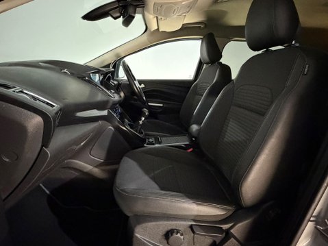 Ford Kuga TITANIUM TDCI 17