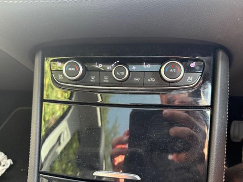 Vauxhall Grandland X 1.6 Turbo D BlueInjection Elite Nav SUV 5dr Diesel Auto Euro 6 (s/s) (120 p 24