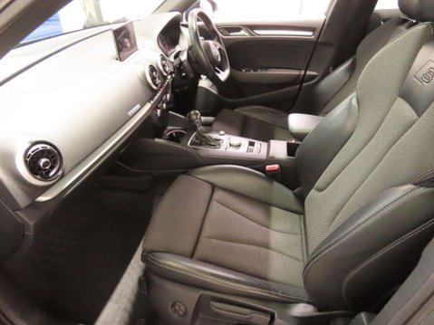 Audi A3 2.0 A3 Black Edition TDI Quattro Semi-Auto 4WD 4dr 10