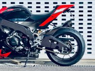 Aprilia RSV RSV 4 Factory 27
