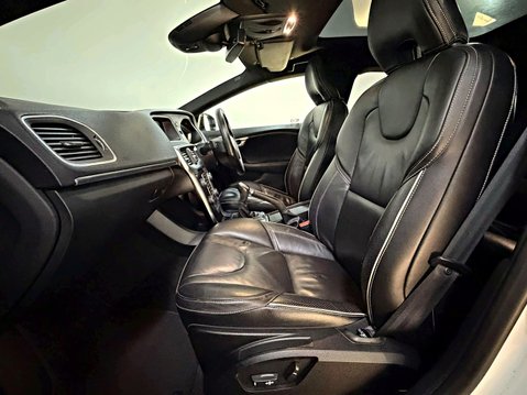 Volvo V40 R-DESIGN NAV D3 S/S 2.0 DIESEL MANUAL 21