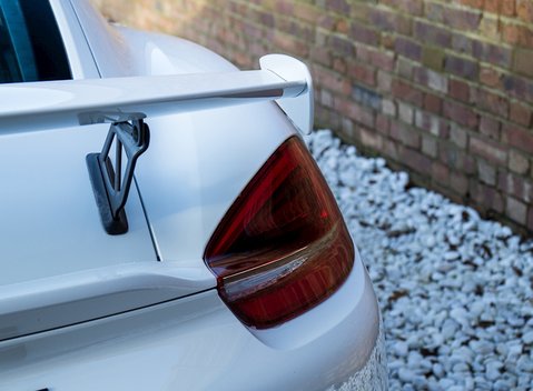 Porsche Cayman GT4 12