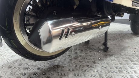 Royal Alloy GP AC 2019 ONLY 168 MILES NEW MOT CUSTOM SCOOTER 125CC LEARNER 31