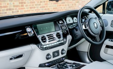 Rolls-Royce Wraith 15