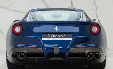 Ferrari F12 Berlinetta 8