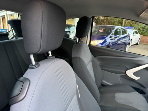 Ford Ka 1.2 Zetec Euro 4 3dr 23