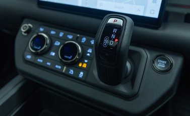 Land Rover Defender 110 OCTA 25