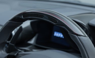 Ferrari GTC4 Lusso V12 TAILOR MADE 13