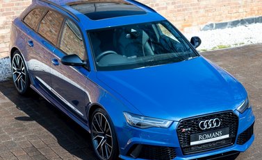 Audi RS6 Avant Performance 8