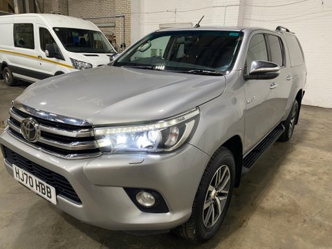 Toyota Hilux INVINCIBLE 4WD D-4D DCB 1