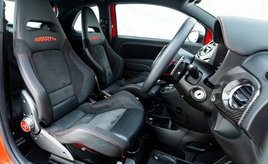 Abarth 695 Tributo Ferrari 12