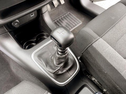 Citroen C3 1.2 PureTech Shine Plus Hatchback 5dr Petrol Manual Euro 6 (s/s) (110 ps) A 17