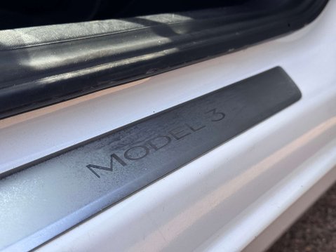 Tesla Model 3 Model 3 Long Range AWD 4WD 4dr 43