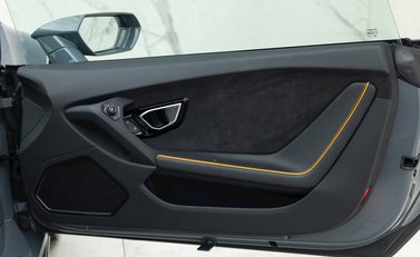 Lamborghini Huracan LP640-4 EVO 16