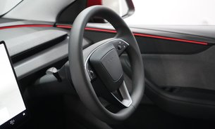 Tesla Model Y RWD Standard Range Ultra Red GROK AI Rear Screen Heated & Vented Seats VATQ 10