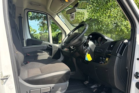 Peugeot Boxer 335 L3 140 ps Drop & Go AKFS Lo Loader - Air Con & Sat Nav 17