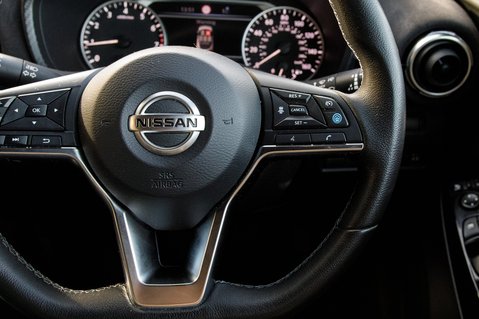 Nissan Juke DIG-T TEKNA PLUS 19