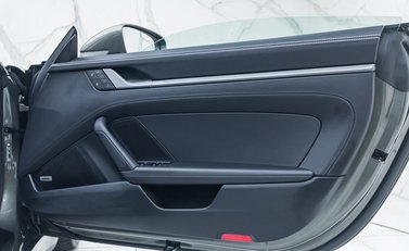Porsche 911 Targa 4S (992) 32