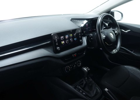 Skoda Fabia 1.0 Fabia SE Comfort TSi Semi-Auto 5dr 43