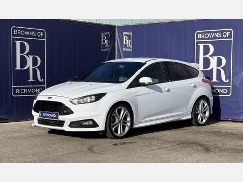 Ford Focus 2.0T EcoBoost ST-2 Hatchback 5dr Petrol Manual Euro 6 (s/s) (250 ps) 9
