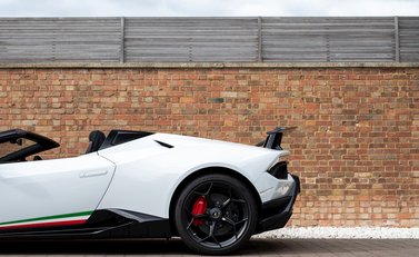 Lamborghini Huracan Spyder LP640-4 Performante 29