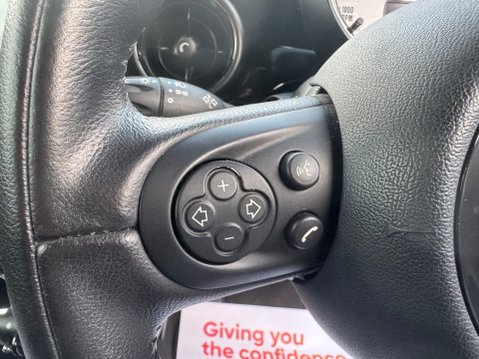 Mini Hatch COOPER 37
