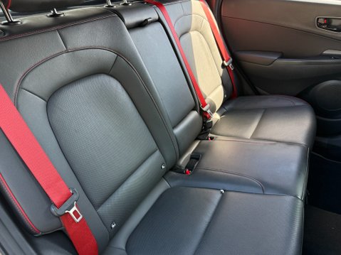 Hyundai KONA PREMIUM SE 1 OWNER 15