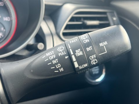 Suzuki Swift SZ5 DUALJET ALLGRIP MHEV 36