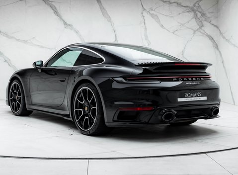 Porsche 911 Turbo S (992) 10
