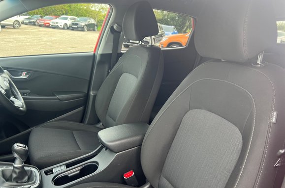 Hyundai KONA T-GDI PREMIUM MHEV 25