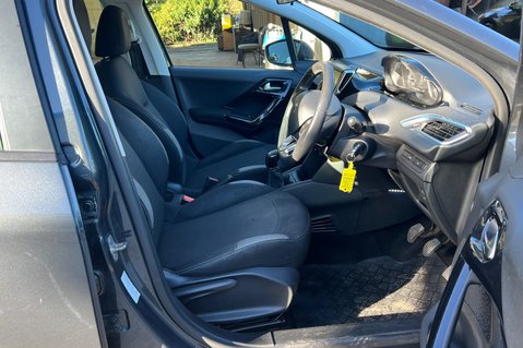 Peugeot 208 ACTIVE - PART EXCHANGE TO CLEAR - MOT MAY 2027 -£20 ROAD TAX 13