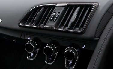 Audi R8 V10 Performance Carbon Black 13