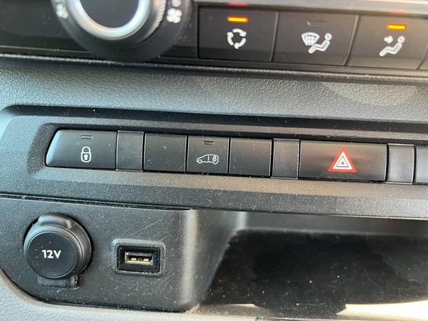 Citroen Dispatch MWB L2H1 Low Roof Enterprise 3100 Air Con Nav Sens 31