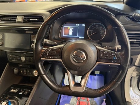 Nissan LEAF 40kWh Tekna Auto 5dr 28