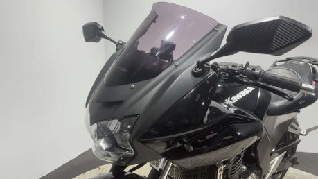 Kawasaki Z ZR750 2005 ONLY 20K NEW MOT SERVICED COMMUTER BIKE 750CC 22