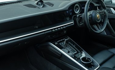 Porsche 911 Turbo S (992) 20