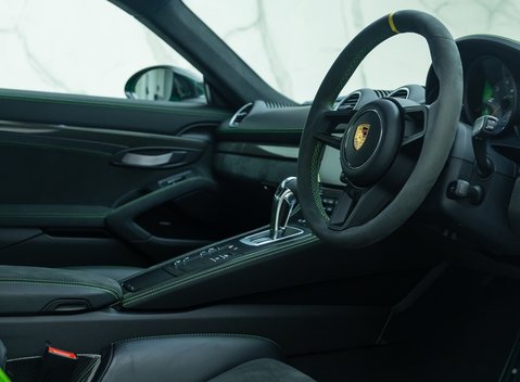 Porsche Cayman GT4 (718) 13