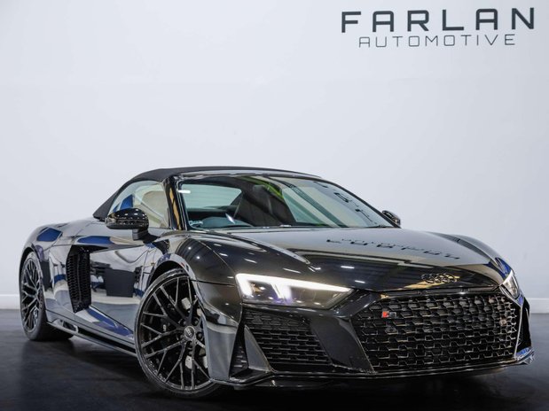Audi R8 5.2 FSI V10 Spyder 2dr Petrol S Tronic quattro Euro 6 (s/s) (570 ps) 